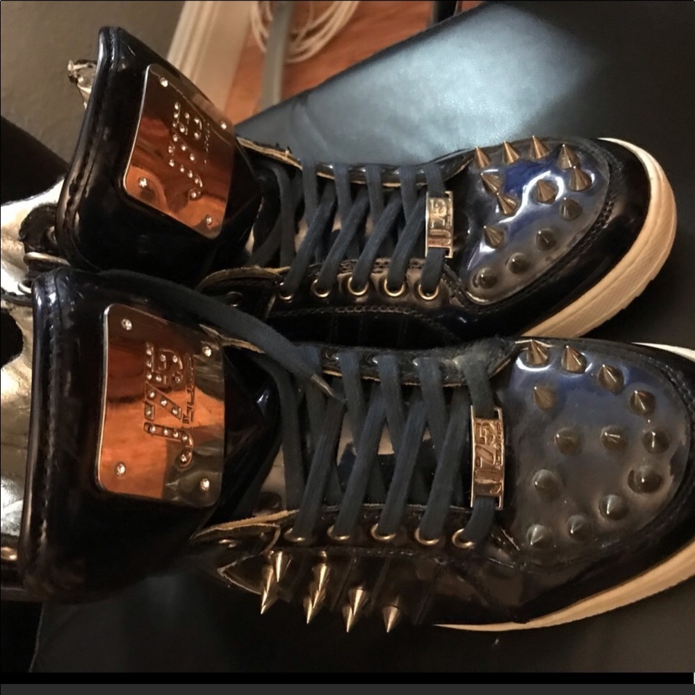 Jump J75 studded sneakers